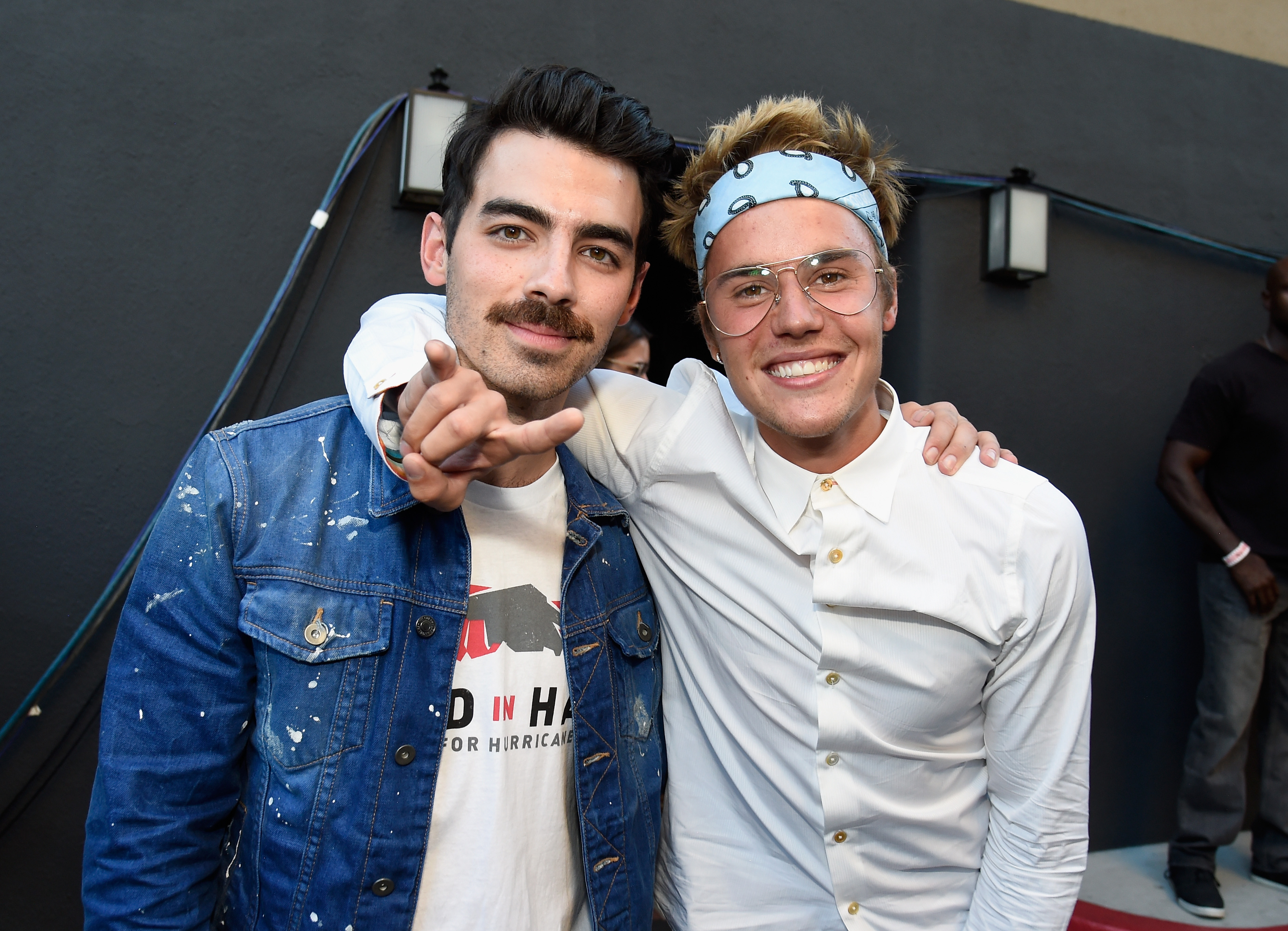 Justin Bieber & Joe Jonas At The #HandInHand Chari