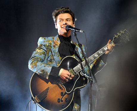 Harry Styles kicks off his solo tour in San Franci