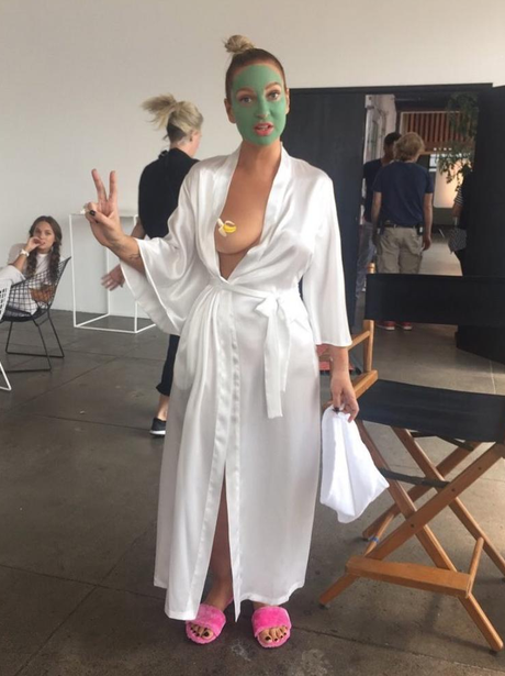 Sia had a bit of a wardrobe malfunction