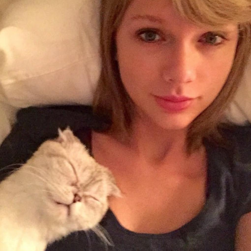 Taylor Swift old school Instagrams