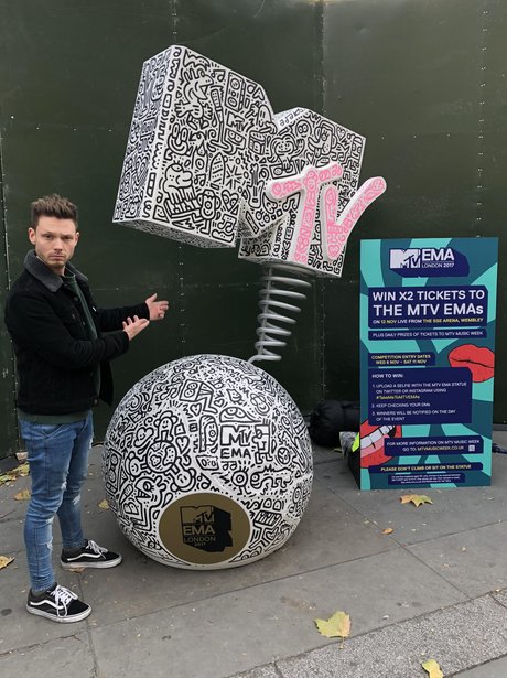 Will Manning MTV statue
