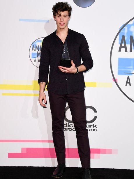 Shawn Mendes American Music Awards 2017