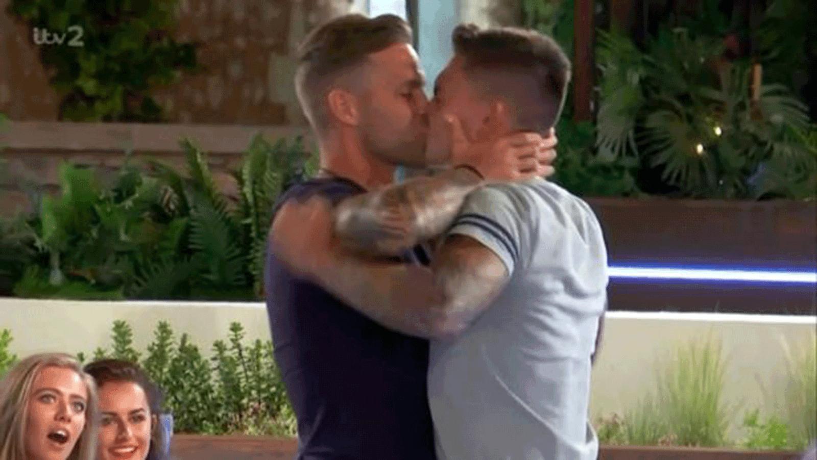 Love Island 2017 Dom Kiss