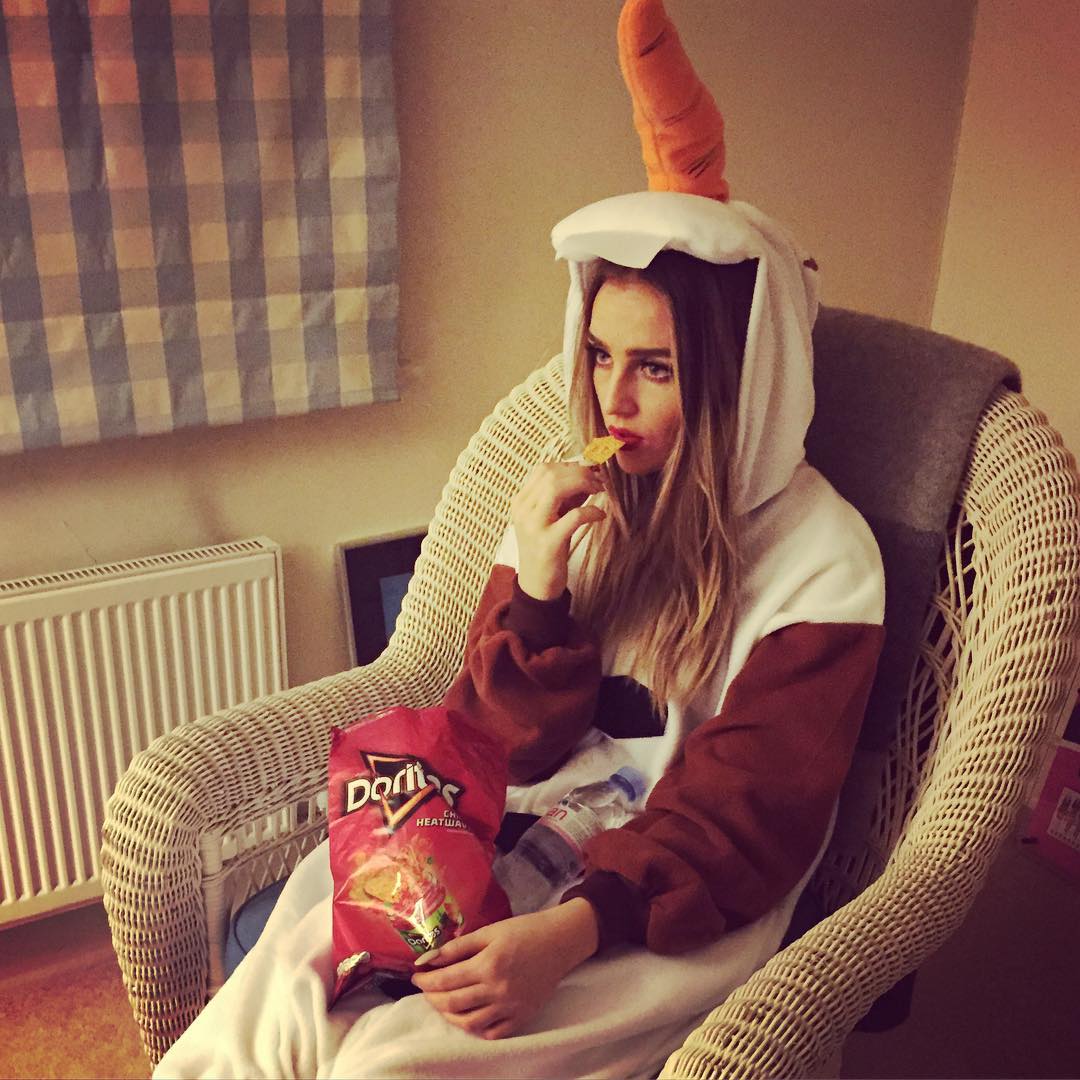 Perrie Edwards Olaf Instagram