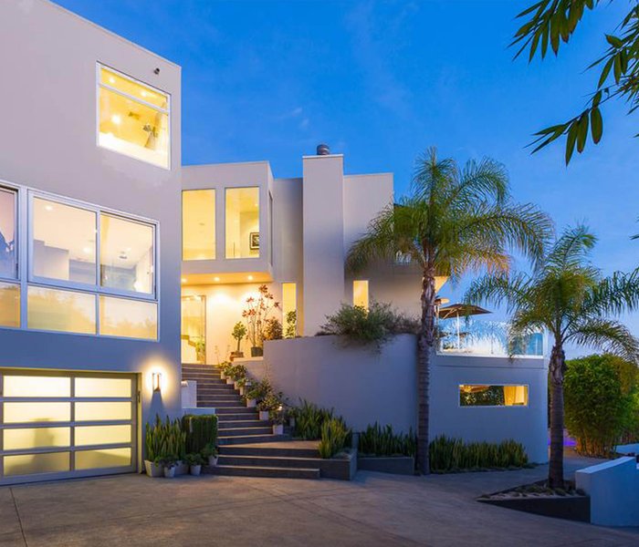 Harry Styles Is Selling His Los Angeles Mansion And You Can Have