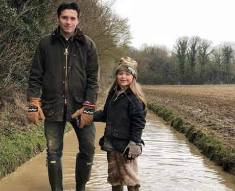 Brooklyn Beckham Hanging With Little Sister Instag