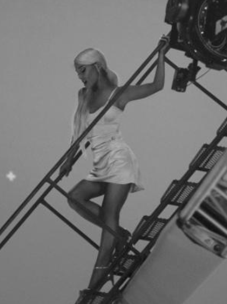 Ariana Grande BTS Shoot No Tears Left To Cry