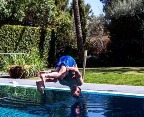 Gaz Beadle Dive Swimming Pool