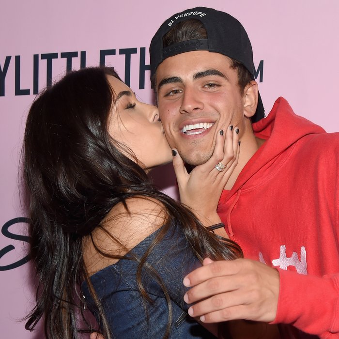 jack gilinksy en madison beer kiss