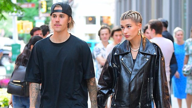 Justin Bieber Hailey Baldwin Show Off Pda On Instagram Live