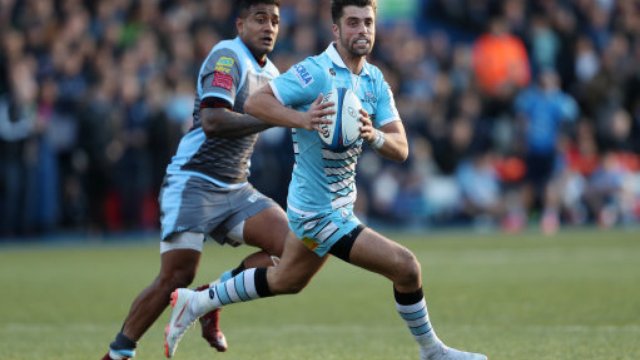 Cardiff Blues kit clash