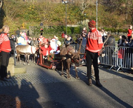Stirling Christmas Light Switch On!