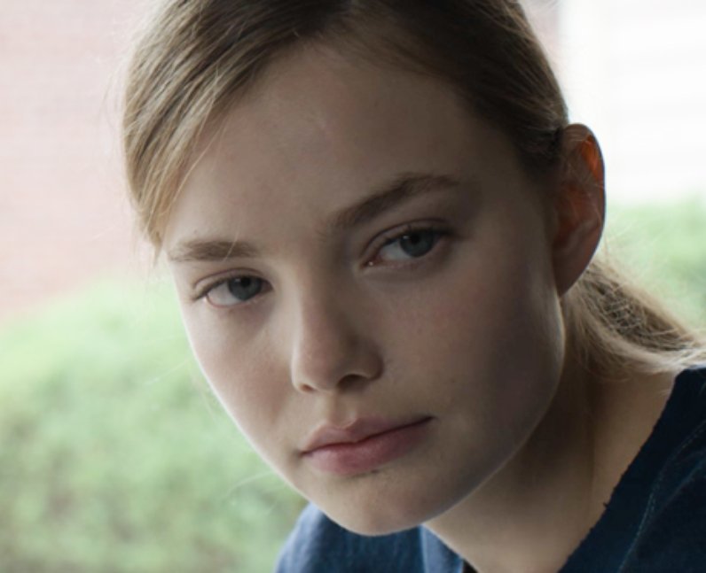 Who plays Kelly in The Society? - Kristine Froseth - The Society: Meet ...