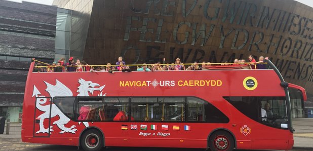 cardiff open bus tour