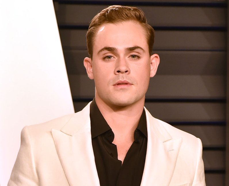 Dacre Montgomery attends the 2019 Vanity Fair Osca