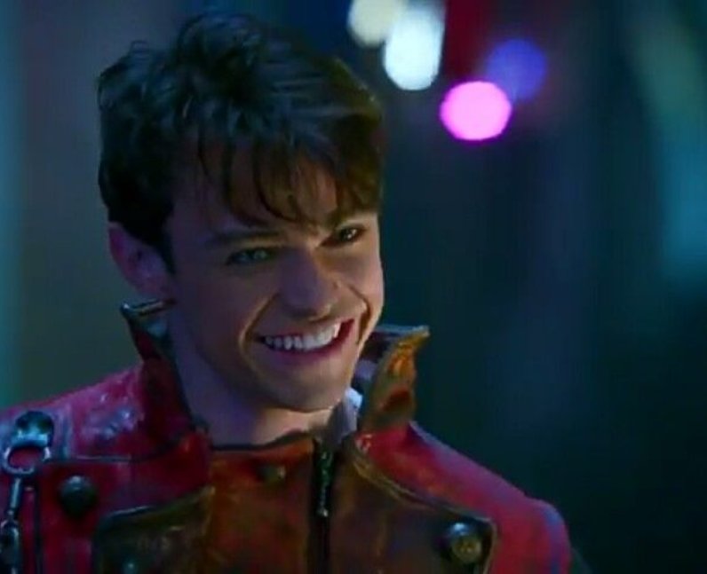 Thomas Doherty played Harry Hook in Descendants 2 