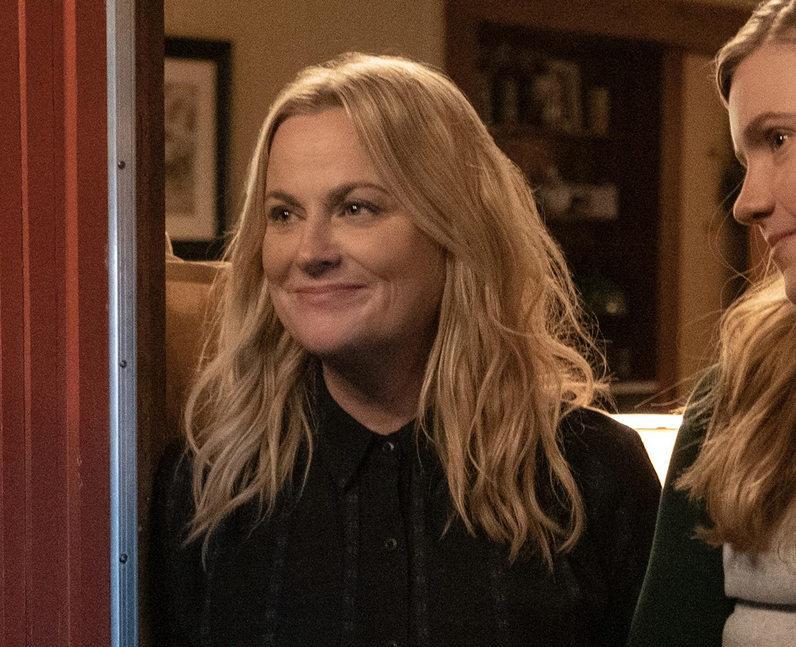 Who plays Lisa in Moxie? – Amy Poehler