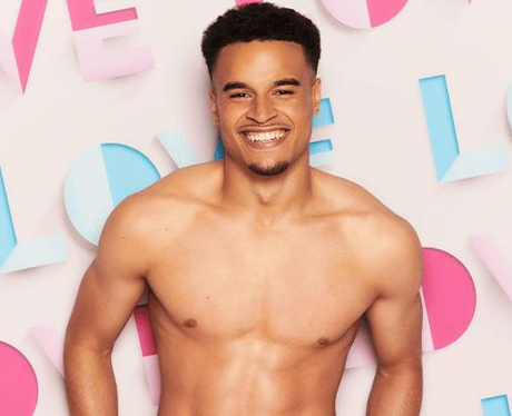 How old is Toby Aromolaran from Love Island 2021?